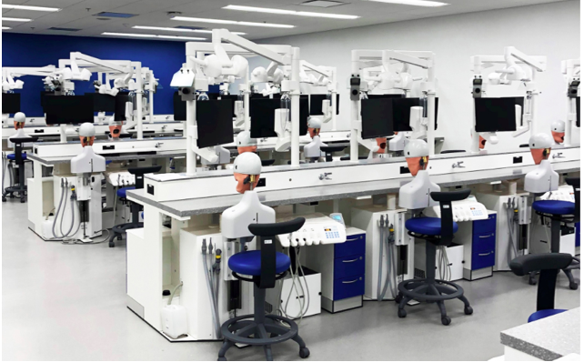 Dentsply Sirona instala simulador na Universidade do Missouri