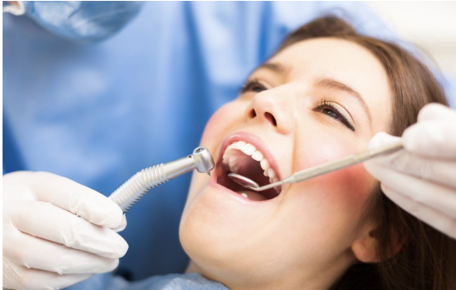 Perda óssea periodontal causado por bactérias